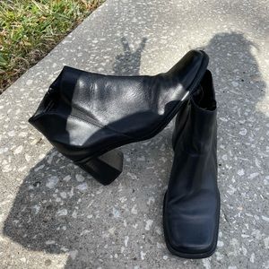 90’s Vintage Square Leather Boots